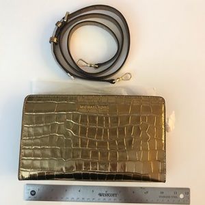MICHAEL KORS Gold Crossbody Clutch